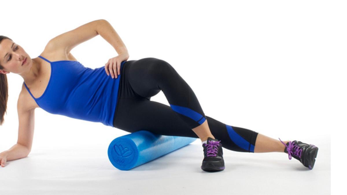 Pentingnya Cara Fitness Menggunakan Foam Roller - Beauty Fimela.com Pentingnya Cara Fitness Menggunakan Foam Roller - Beauty Fimela.com